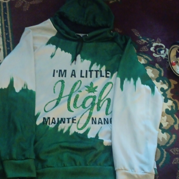 🤠Green and White Graphic Hoodie - Picture 1 of 7